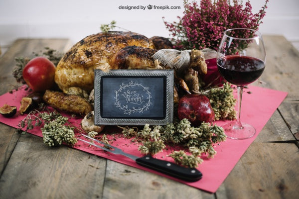 Free Thanksgiving Mockup With Turkey And Slate Psd