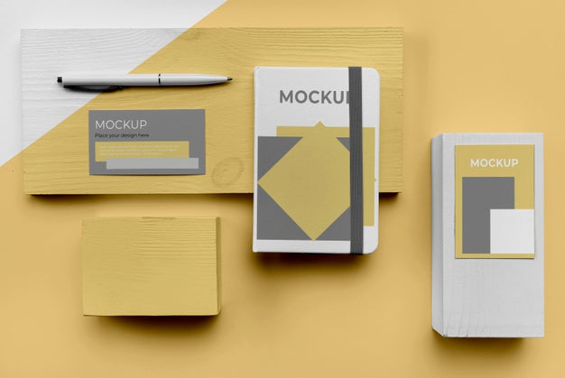 Free Top View Agenda Mockup And Pen Psd