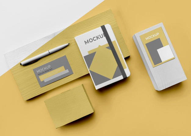 Free Top View Agenda Mockup And Pen Psd