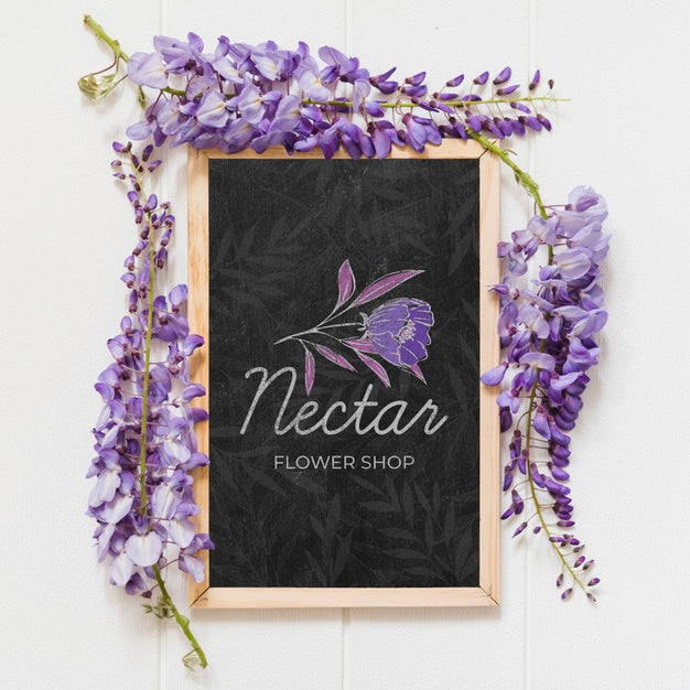 Free Top View Beautiful Lilac Flowers Psd