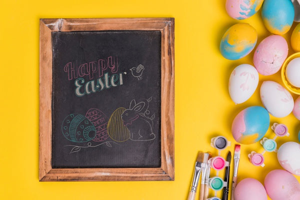 Free Top View Easter Composition With Slate Psd