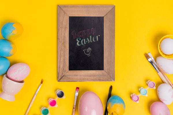 Free Top View Easter Composition With Slate Psd