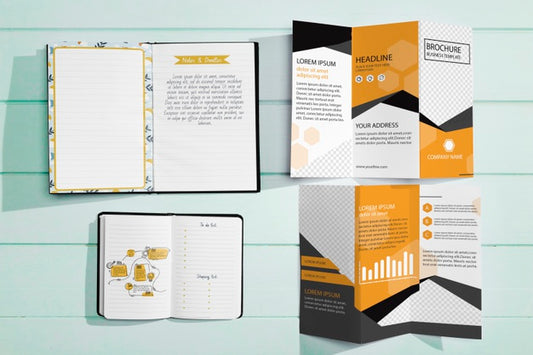 Free Top View Of Brochure Concept Mock-Up Psd