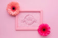 Free Top View Of Frame Mock-Up With Daisies Psd