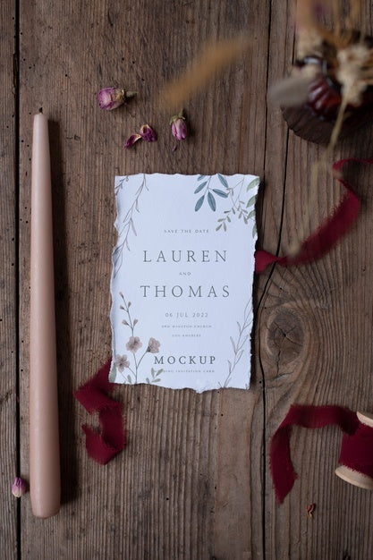 Free Top View Of Mock-Up Rustic Paper Wedding Invitation With Leaves And Flowers Psd