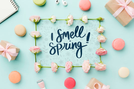 Free Top View Of Rose Frame With Presents Psd