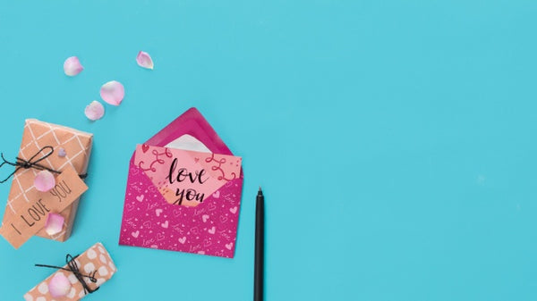 Free Top View Valentines Day Card Mockup Psd