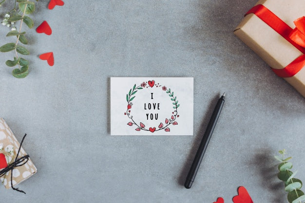 Free Top View Valentines Day Card Mockup Psd