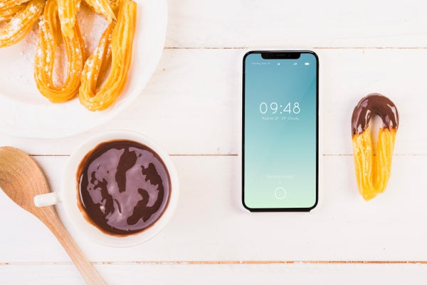 Free Traditional Spanish Food Mockup With Smartphone Psd