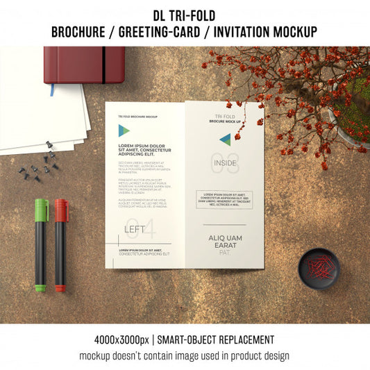 Free Trifold Brochure Or Invitation Mockup Still Life Concept Psd