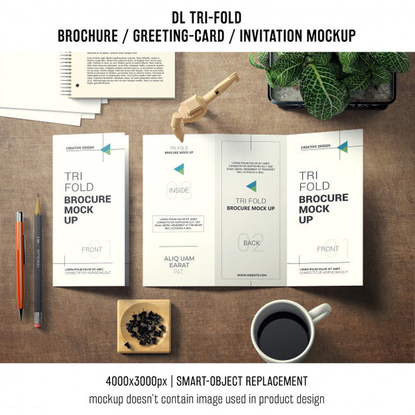 Free Trifold Brochure Or Invitation Mockup Still Life Concept Psd