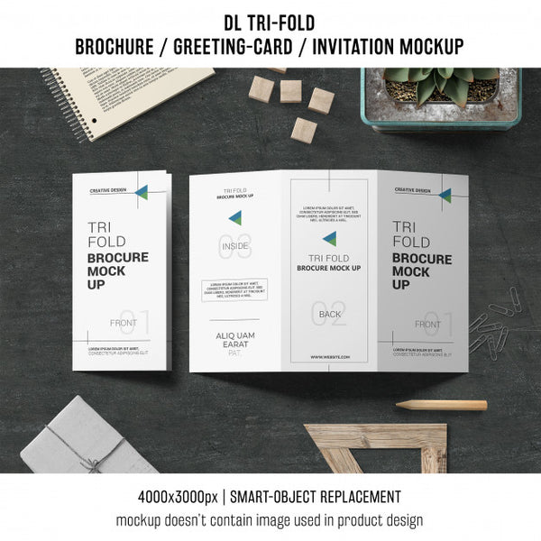 Free Trifold Brochure Or Invitation Mockup Still Life Concept Psd