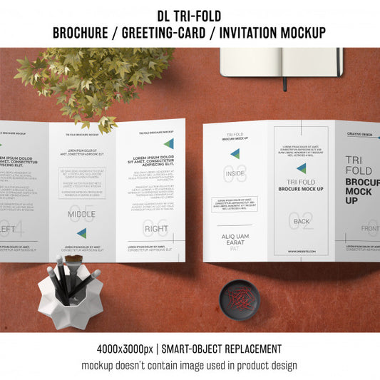 Free Trifold Brochure Or Invitation Mockup Still Life Concept Psd