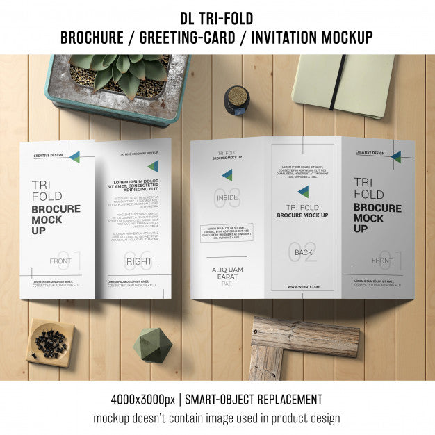 Free Trifold Brochure Or Invitation Mockup Still Life Concept Psd