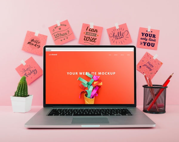 Free Website Mockup With Laptop On Desk Psd