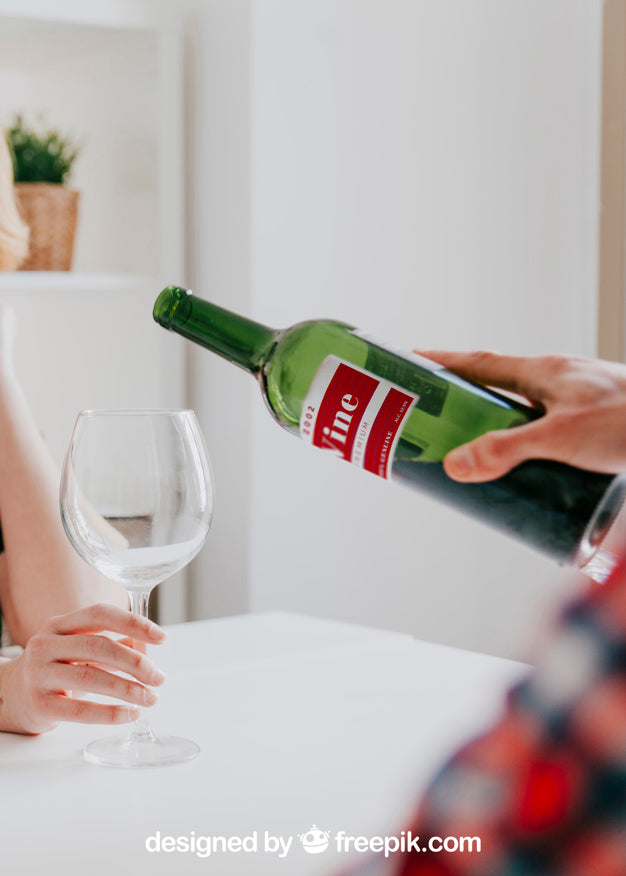 Free Wine Mockup Psd