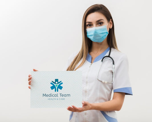 Free Woman Holding Medical Mock-Up Card Psd