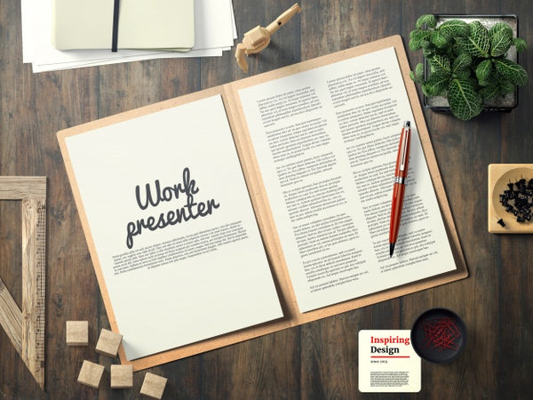 Free Work Presenter With Notes Mock Up Psd